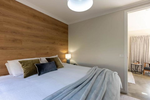 Pine Beach Guest House In The Heart Of Balnarring - Accommodation Batemans Bay 3