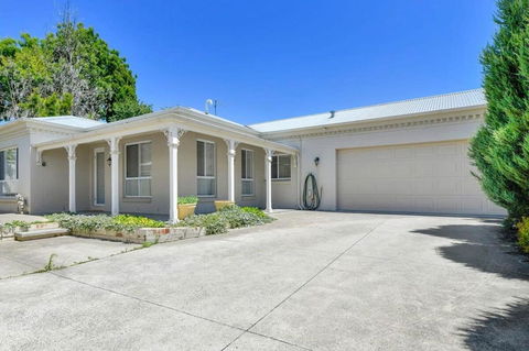 Piper St - CBD, Cosy Escape - Accommodation Batemans Bay 2