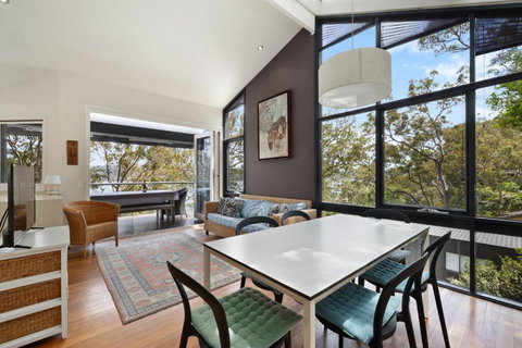 Pittwater Vistas - 5 Minutes To Palm Beach - Accommodation Batemans Bay 2