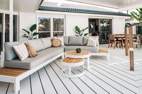 Prime Location With Pool - Walk To Coolum Beach - Accommodation Batemans Bay 2