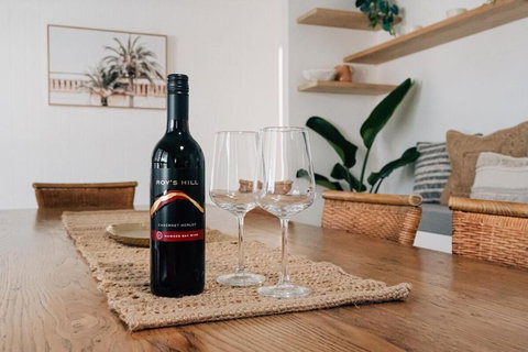 Prime Location With Pool - Walk To Coolum Beach - Accommodation Batemans Bay 3