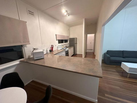 Private 1 Bedroom Apartment With Fenced Yard - Accommodation Batemans Bay 2