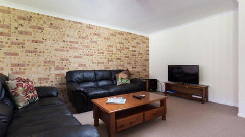 Quiet And Private Duplex - Accommodation Batemans Bay 3