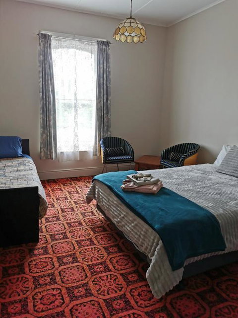 Railton Hotel - Accommodation Batemans Bay 2