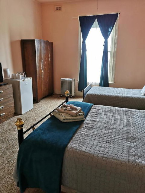 Railton Hotel - Accommodation Batemans Bay 1