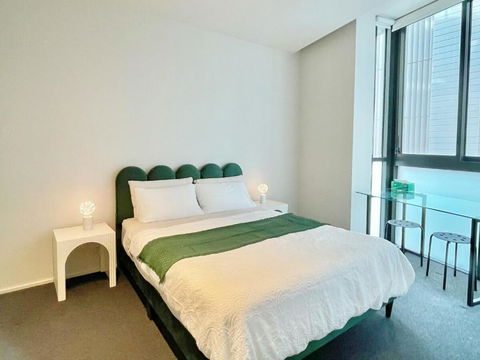 RARE Luxury Waterfront Living - Accommodation Batemans Bay 2