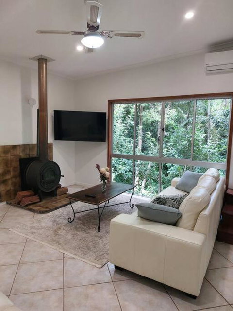 Rainforest Retreat-Fireplace-BBQ-3 Acres- - Accommodation Batemans Bay 1