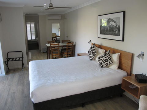 Aston Hill Motor Lodge - Accommodation Batemans Bay 2