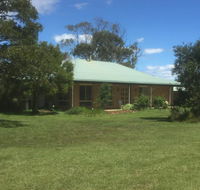 At HOME on HOLMES - Accommodation Batemans Bay