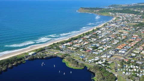 At The Beach - Lennox Head - Accommodation Batemans Bay 2