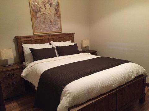 Atina Rocks Country Homestead - Accommodation Batemans Bay 3