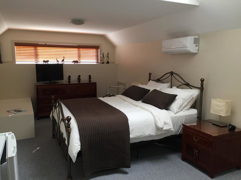 Atina Rocks Country Homestead - Accommodation Batemans Bay 0