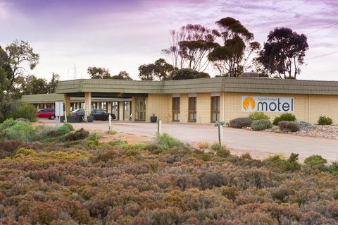 Augusta Budget Motel - Accommodation Batemans Bay 0