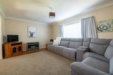 Autumn St - Trendy East Orange - Near CBD - Accommodation Batemans Bay 2