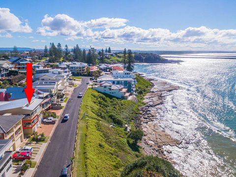 Avalon 1 - Overlooking Beautiful Convent Beach - Accommodation Batemans Bay 1