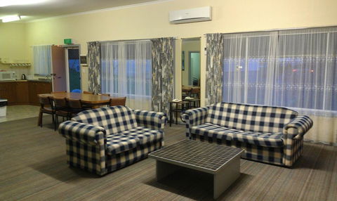Avalon Motel - Accommodation Batemans Bay 2