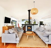 Ayana Beach House - Pet Friendly - Opposite Beach - Accommodation Batemans Bay