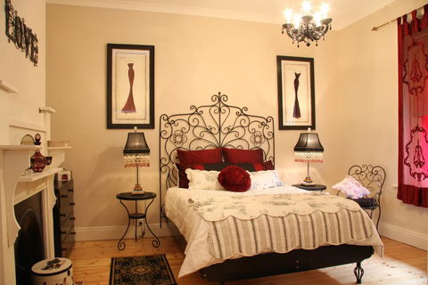 Azalea Cedar-Rose Barossa Valley Villa - Accommodation Batemans Bay 0