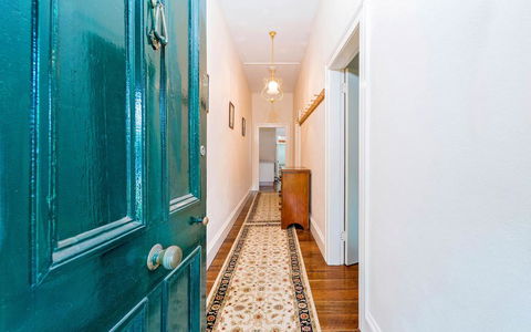 Azile 1875 Heritage Victorian Duplex - Accommodation Batemans Bay 0