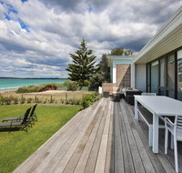 Azure Absolute Beachfront - Pet Friendly - Accommodation Batemans Bay