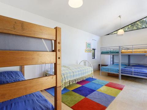 Barefoot Beach House - Accommodation Batemans Bay 1