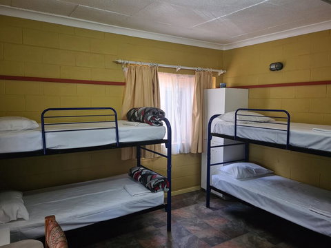 Bateman Bay Holiday Park & Batemans Bay YHA - Accommodation Batemans Bay 2