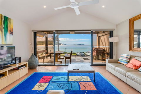 Beach Duplex 72b Marine Dr - Fingal Bay - Accommodation Batemans Bay 3
