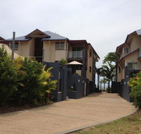 Beach House Apartment 1 - Accommodation Batemans Bay