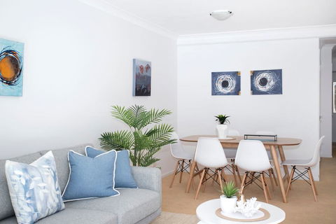 Beach Side Holiday Apartment - Accommodation Batemans Bay 3