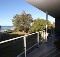 BEACHFRONT 3- 3/12 Bundella Ave LC - Accommodation Batemans Bay