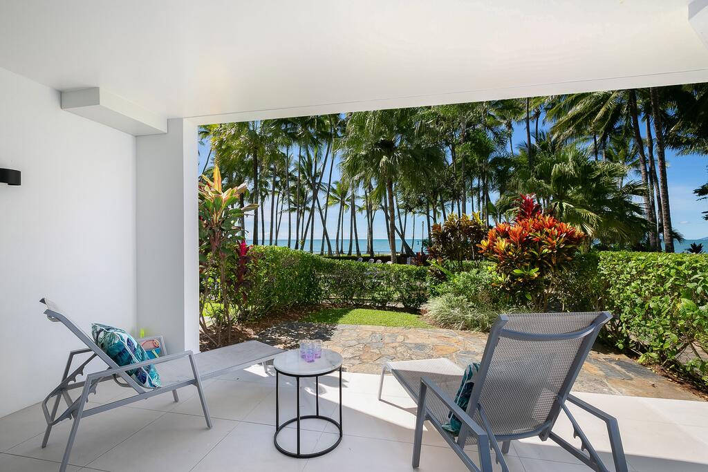 Palm Cove QLD Accommodation Batemans Bay