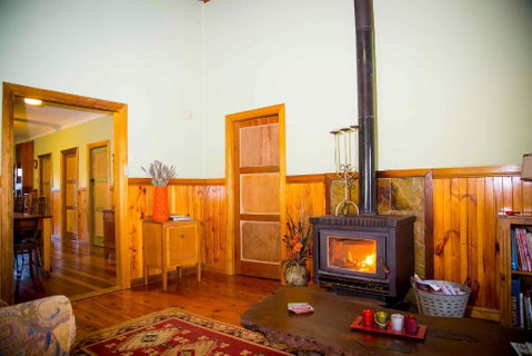 Red Tractor Retreat - Accommodation Batemans Bay 1