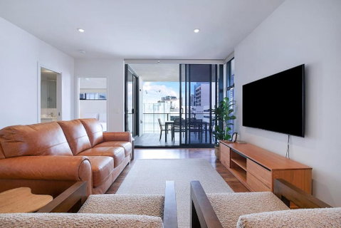 Regatta Hideaway - A Breezy Balcony Residence - Accommodation Batemans Bay 0