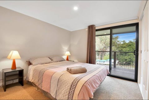Relax At Goughs Bay - Accommodation Batemans Bay 1