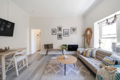 Relaxed Coogee Coastal Living With Ocean Views - Accommodation Batemans Bay 3