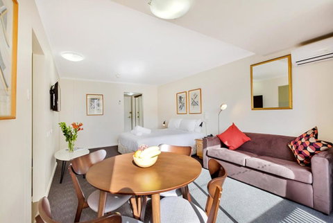 Renovated Stylish Studio - Accommodation Batemans Bay 1