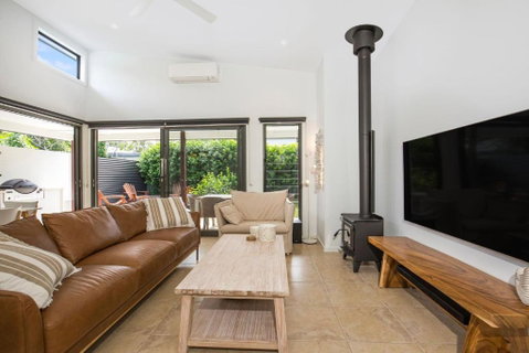 Rest Pet Friendly With Outdoor Bath 3 Mins Walk To Beach - Accommodation Batemans Bay 1