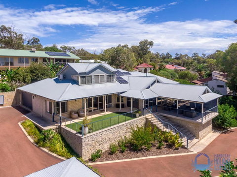 Rest & Recharge In Bouvard - Accommodation Batemans Bay 0