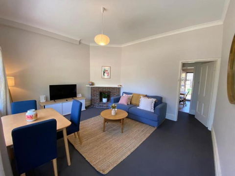 Retro Apt 6 Mins To Victoria Quay - Accommodation Batemans Bay 0