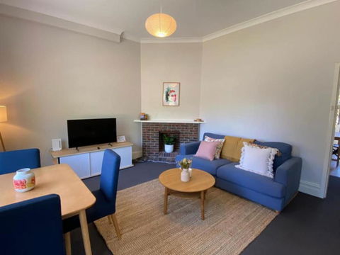 Retro Apt 6 Mins To Victoria Quay - Accommodation Batemans Bay 3