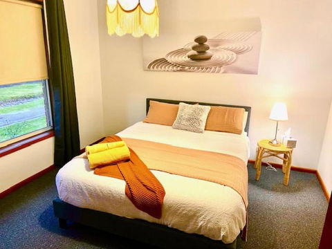 Retro Riverside Redan, Ballarat - Accommodation Batemans Bay 1
