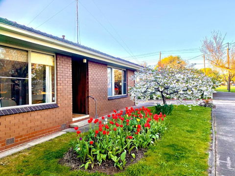 Retro Riverside Redan, Ballarat - Accommodation Batemans Bay 0
