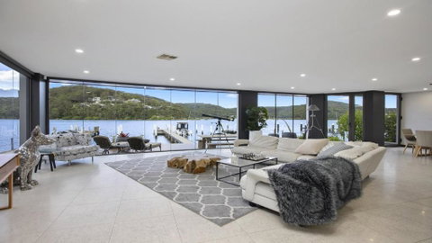 Riptides Booker Bay -Waterfront Apartment, Walk To Shops & Cafes - Accommodation Batemans Bay 0