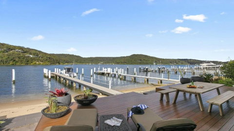 Riptides Booker Bay -Waterfront Apartment, Walk To Shops & Cafes - Accommodation Batemans Bay 1