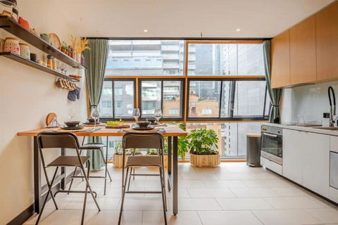 Riverside Apartment Melbourne CBD - Accommodation Batemans Bay 0