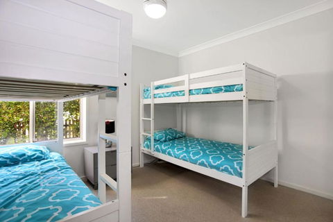 Riverside Views Hawks Nest - Accommodation Batemans Bay 3