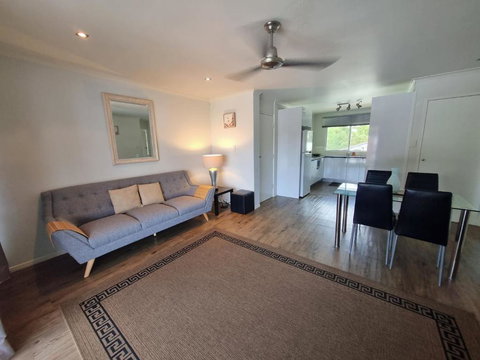 Residential Two-bedroom Unit On The Strand, Self-check In, Wi-fi - Accommodation Batemans Bay 0