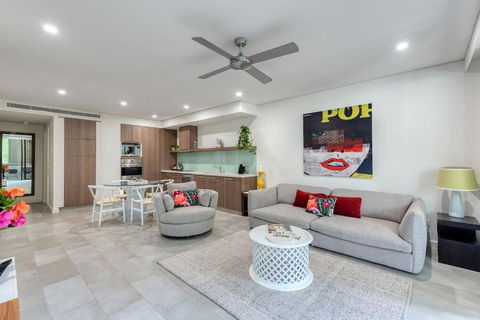 Rose At Temple Palm Cove - A Poolside Paradise - Accommodation Batemans Bay 0