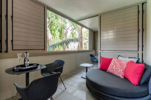 Rose At Temple Palm Cove - A Poolside Paradise - Accommodation Batemans Bay 2