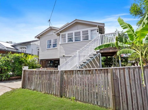 Room In Large Home 6 Min To CBD - Accommodation Batemans Bay 0